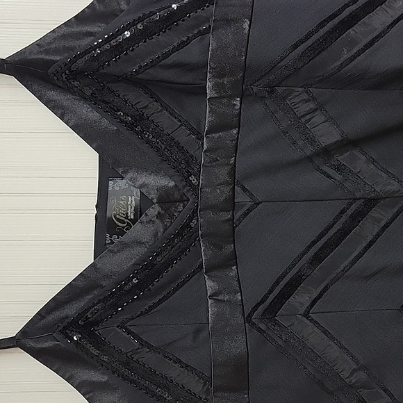 Guess Black Camisole Top, Womens Large. Adjustable Straps, Beaded, Lined, - Picture 2 of 8